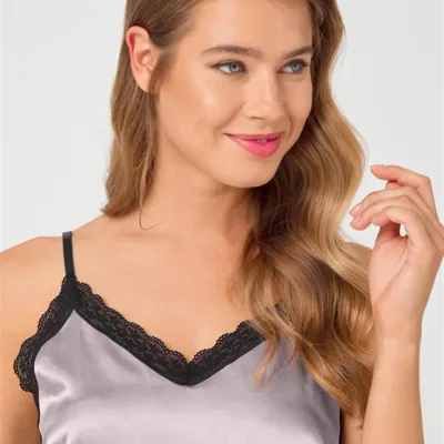 Pyjama Satin Dentelle Beige — Pour L lingerie de luxe