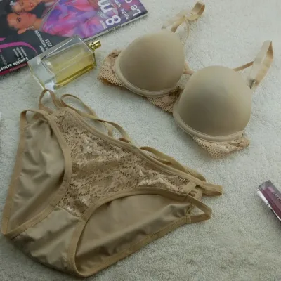 Ensemble Soutien-Gorge avec rembourré Beige — Pour L lingerie de luxe