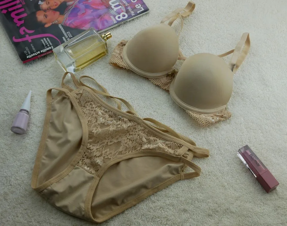 Ensemble Soutien-Gorge avec rembourré Beige — Pour L lingerie de luxe