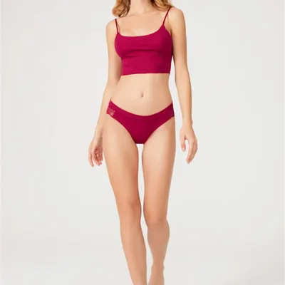 Culotte brésilienne sans couture découpée au laser au dos en dentelle — lingerie de luxe Pour L