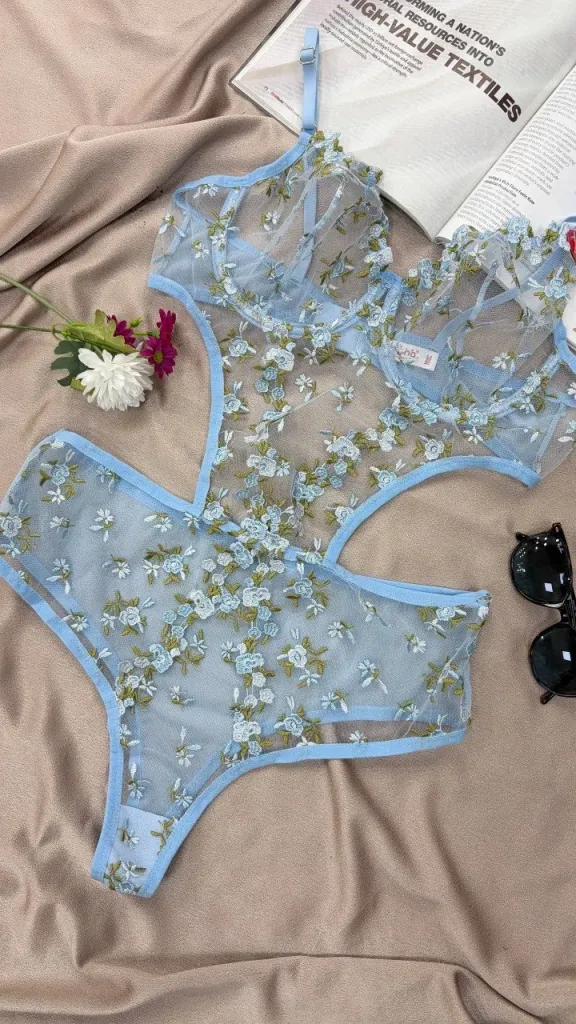 Bodysuite dentelle floral lady — Pour L lingerie de luxe
