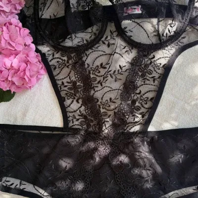 Bodysuit dentelle florale curvy — Pour L lingerie de luxe